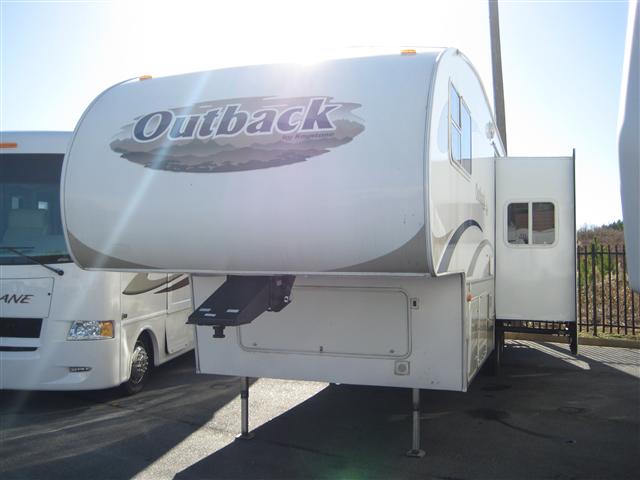 Used 2005 Keystone Sydney 30FRKS Fifth Wheel For Sale